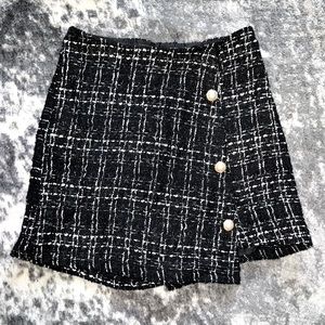 High wasted tweed skort